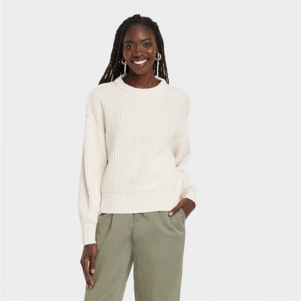 A new day crew neck sweater new